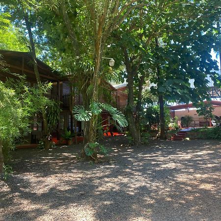 El Pindo Iguazu Aparthotel ปูแอร์โตอีกวาซู ภายนอก รูปภาพ