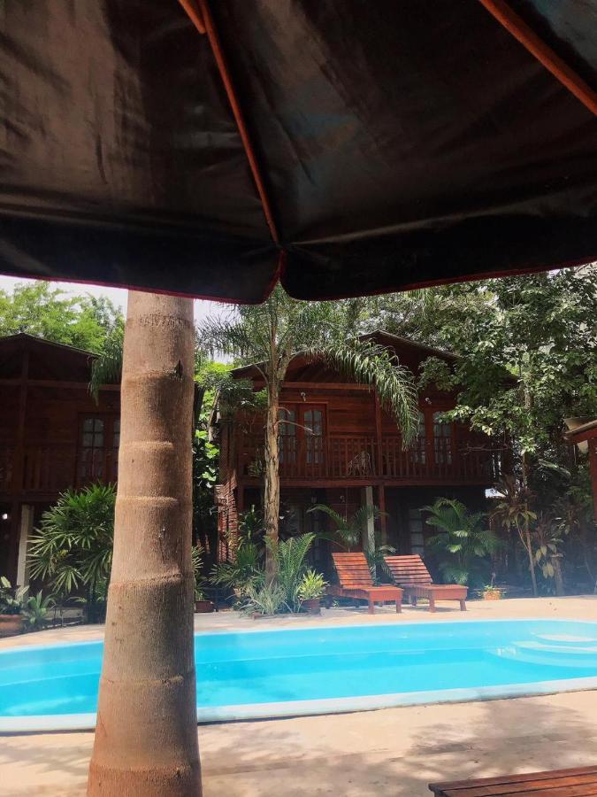 El Pindo Iguazu Aparthotel ปูแอร์โตอีกวาซู ภายนอก รูปภาพ